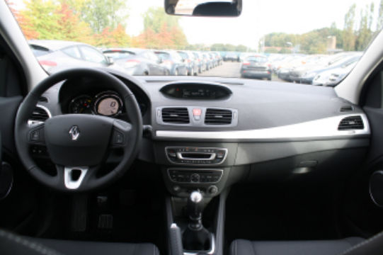 RENAULT MEGANE III 1.6 16V DYNAMIC ESP 08